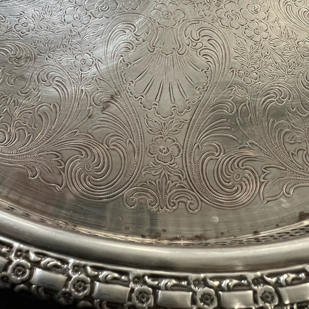 WM ROGERS SILVERPLATE - Picture 3 of 8